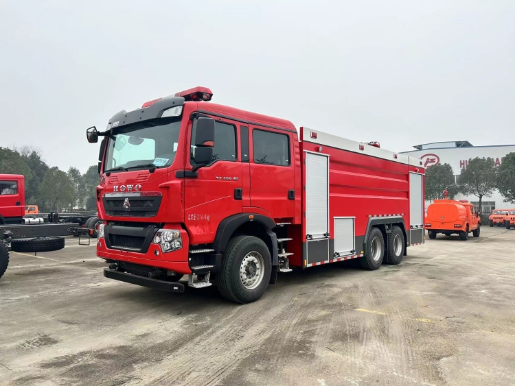 重汽消防車(chē)圖片 47a5cbf44fb4b650cb3cbbef1fe43e9.jpg